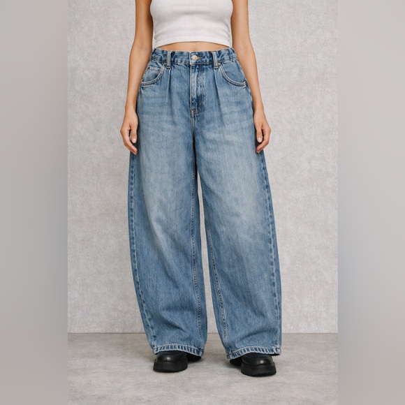 Zara Denim - Zara Wide Barrel Leg Pleated Waist Denim